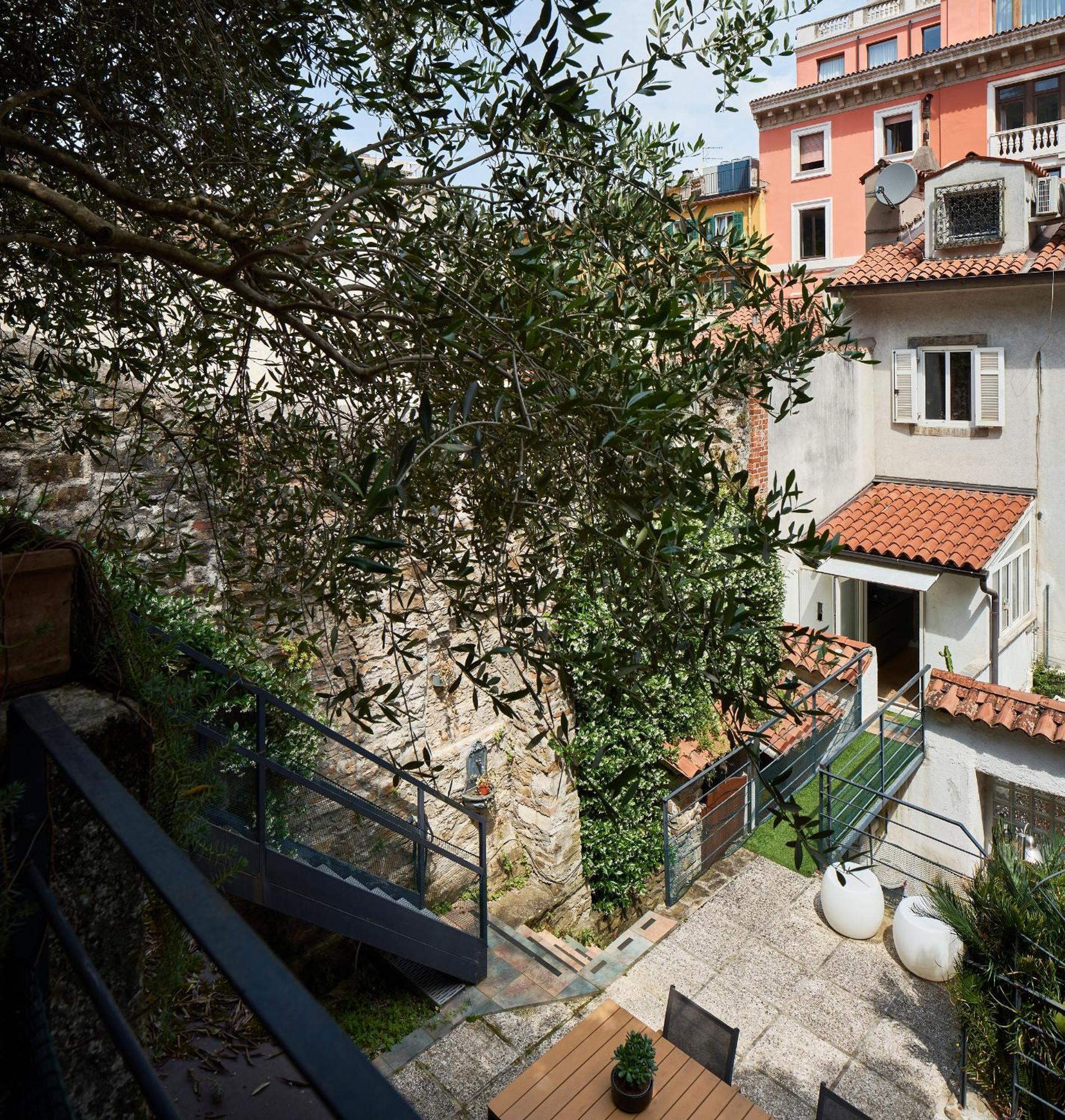 Giardino Segreto, In Centro Leilighet Trieste Eksteriør bilde